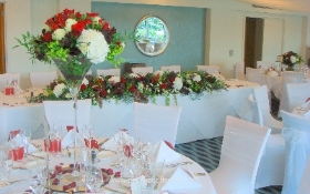 Burgundy & ivory top table design