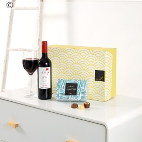 Red Wine and Chocolates Gift Set